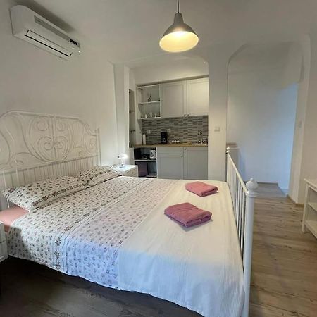 Studio Apartman Barbeta Grebastica Luaran gambar