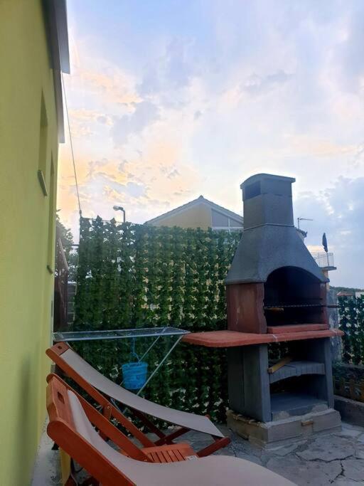 Studio Apartman Barbeta Grebastica Luaran gambar