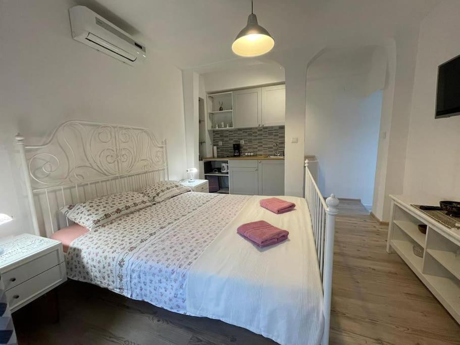 Studio Apartman Barbeta Grebastica Luaran gambar