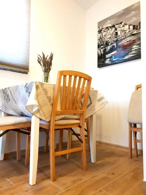 Studio Apartman Barbeta Grebastica Luaran gambar
