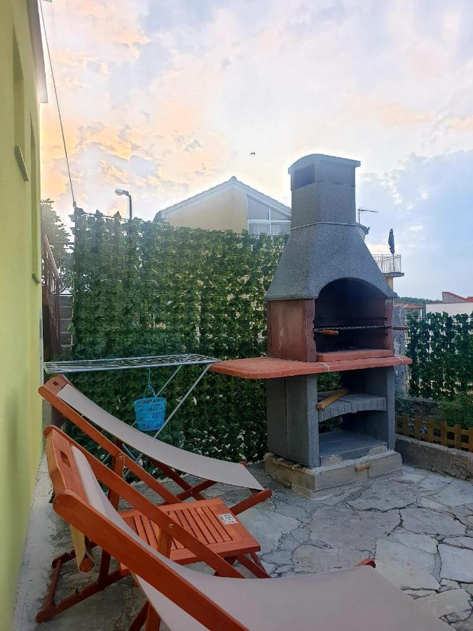 Studio Apartman Barbeta Grebastica Luaran gambar